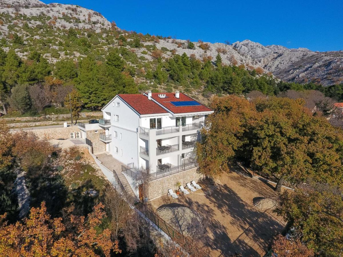 Apartmani Villa Paulo Starigrad Paklenica Exterior photo