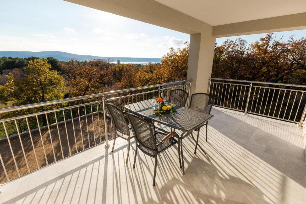 Apartmani Villa Paulo Starigrad Paklenica Exterior photo