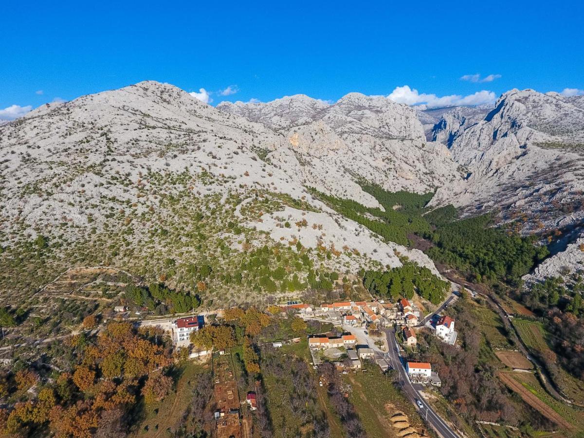 Apartmani Villa Paulo Starigrad Paklenica Exterior photo